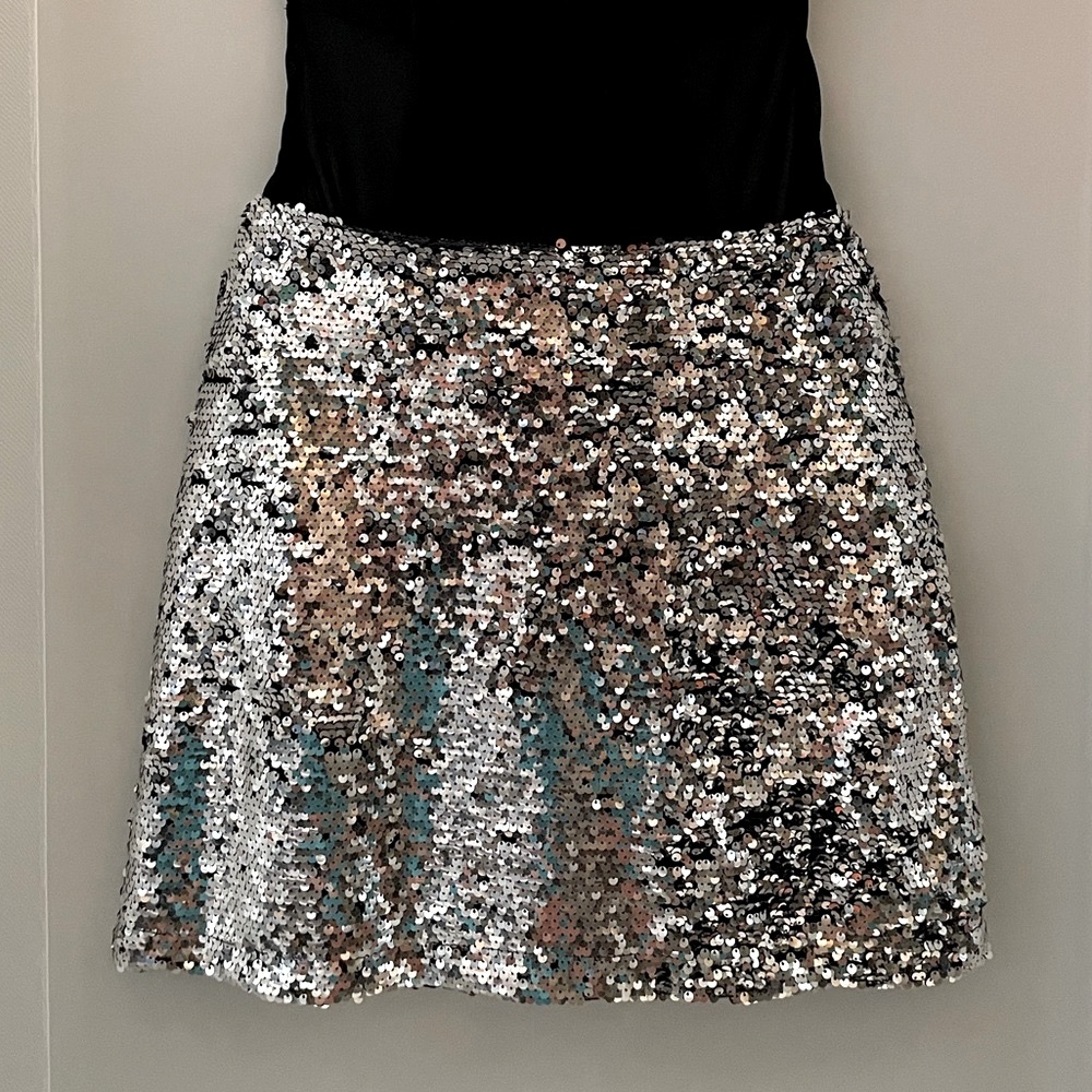 NWT UO Sequin 🪩 Ball Skirt